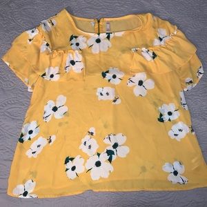 Xhilaration floral top